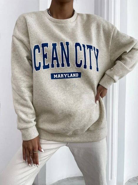 Picture of LETTER GRAPHIC SWEATSHIRT